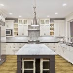 Big traditional kitchen with island